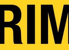 மதுரையை சேந்த கார் ஓட்டுநர் கிறிஸ்டோபர் டேனியல் தனது முதலாளியை சென்னை விமான நிலையத்தில் வழியனுப்பிவிட்டு மீண்டும் மதுரைக்கு செல்லும்போது தாம்பரத்தில் 4 பேர் கொண்ட கும்பல் விழுப்புரம் செல்ல வேண்டும் என்று கூறி காரில் எறியுள்ளனர்.கார் விராட்டுக்குப்பம் என்ற இடத்தில் சென்ற போது ஓட்டுநரை அரிவாளால் தலை, கழுத்து உள்ளிட்ட இடங்களில் வெட்டிவிட்டு கார், செல்போன், பணம் ஆகியவற்றை மர்ம நபர்கள் கொள்ளையடித்து சென்றுள்ளனர். இதனால் அங்கு பரபரப்பு ஆனது .தகவல் அறிந்த காவல் துறையினர் ஓட்டுநரை முண்டியம்பாக்கத்தில் உள்ள விழுப்புரம் அரசு மருத்துவமனையில்அனுமதித்து தாக்கி கொள்ளையடித்து சென்ற மர்ம நபர்கள் குறித்து விசாரணை நடத்தி வருகின்றனர்.