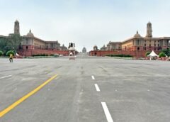 நாடாளுமன்ற கட்டிடம் நியூ டெல்லி - கூட்டத்தொடர் ஒத்திவைப்பு
